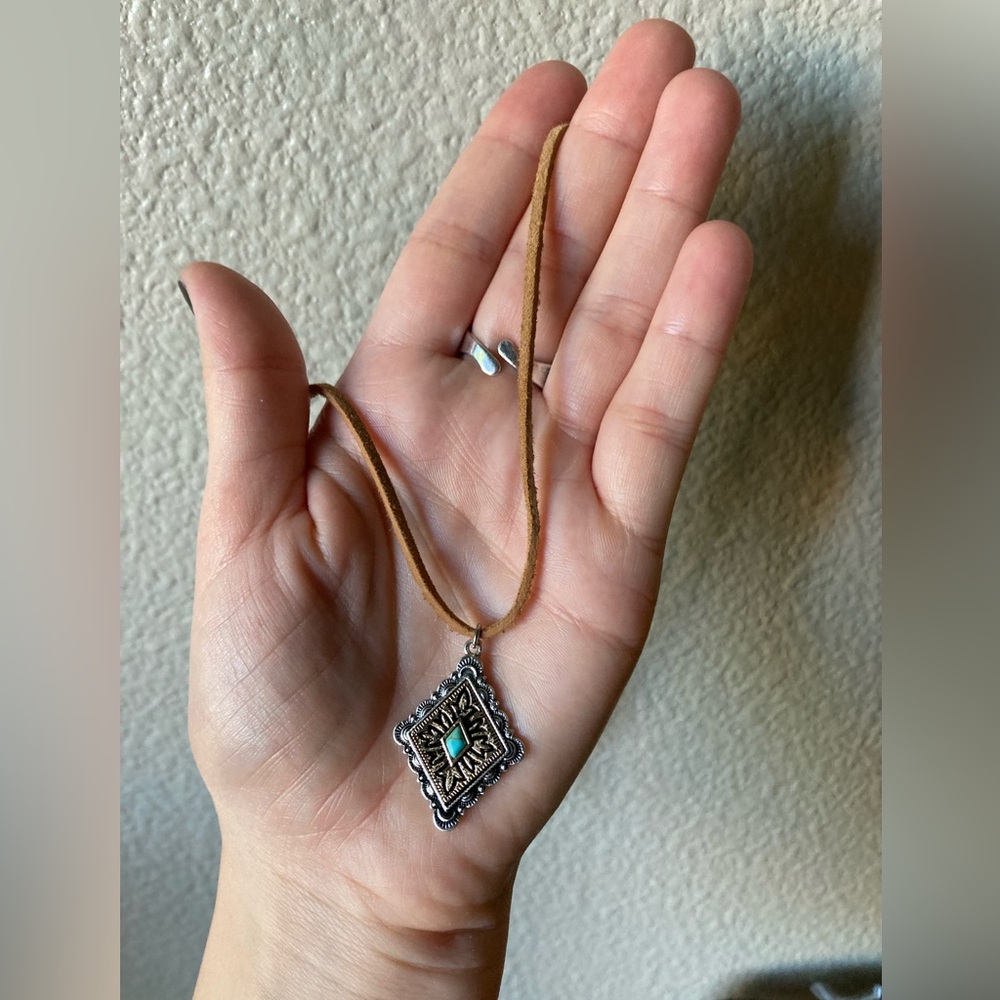 Western Boho Imitation Turquoise Pendant Necklace on Tan Suede Cord - Picture 2 of 8